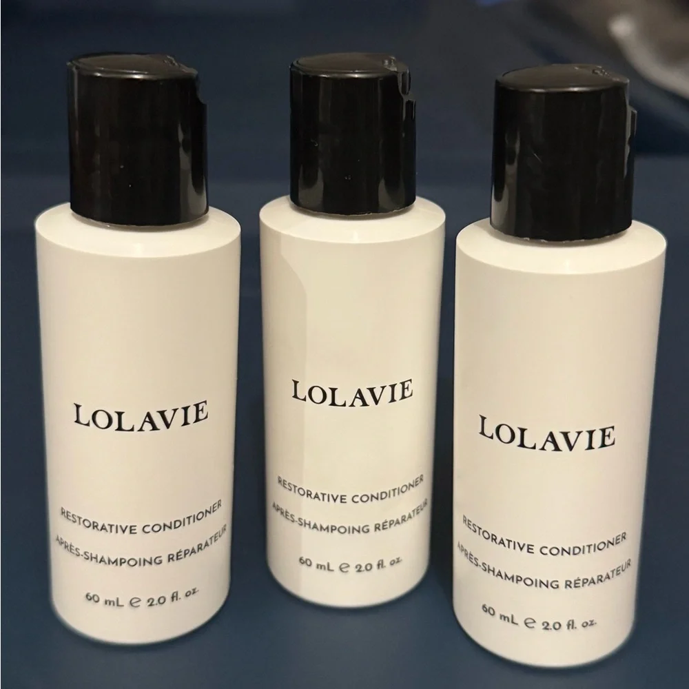 Lolavie Restorative Conditioner By Jenifer Aniston - Picture 1 of 3